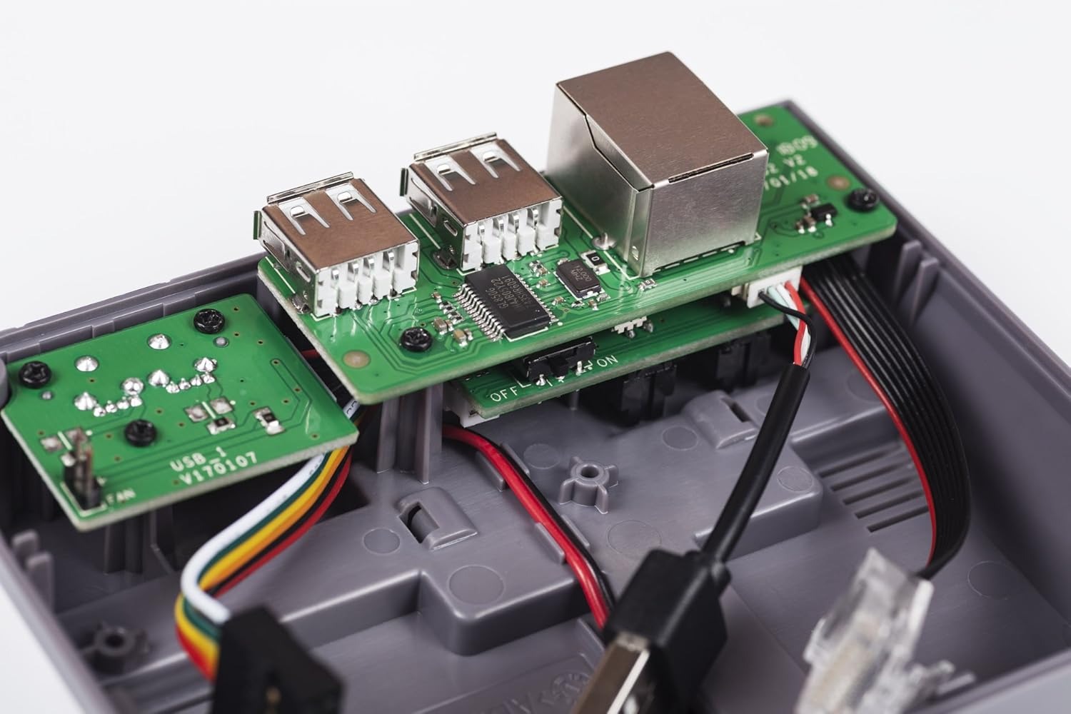Carcasa Retroflag NESPi Plus c - Turing Pi 2 reseña y precio